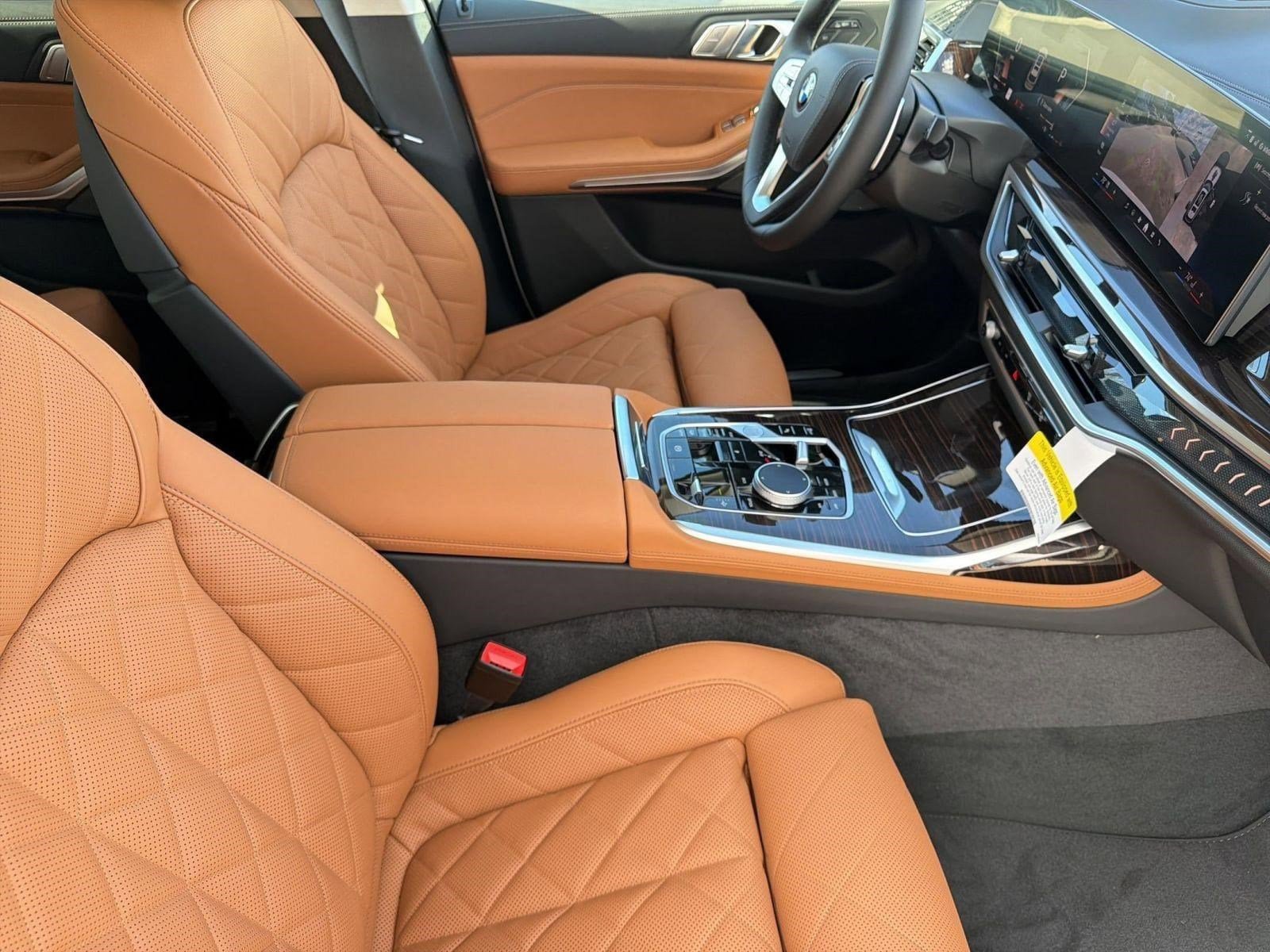 Used 2026 BMW X7 xDrive40i AWD/4WD image 25