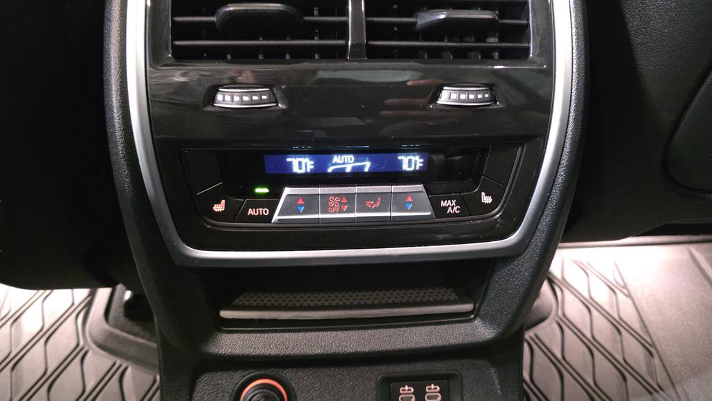 Used 2023 BMW X7 xDrive40i w/ Premium Package image 27