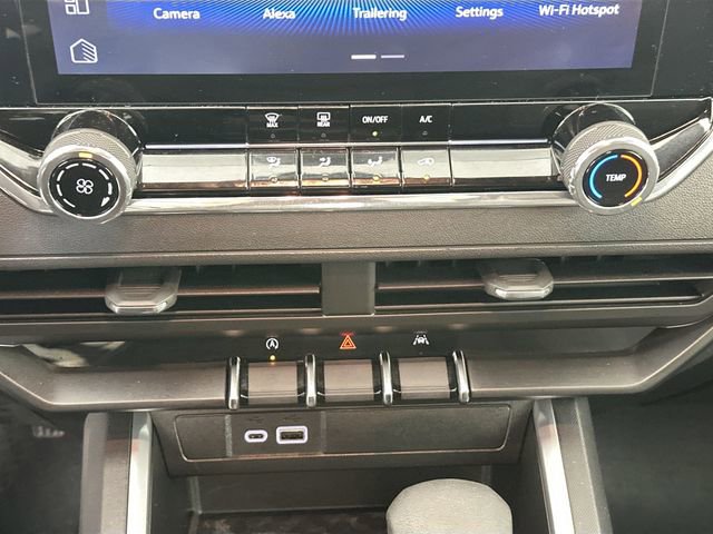 Used 2024 Chevrolet Colorado Trail Boss w/ Advanced Trailering Package image 13