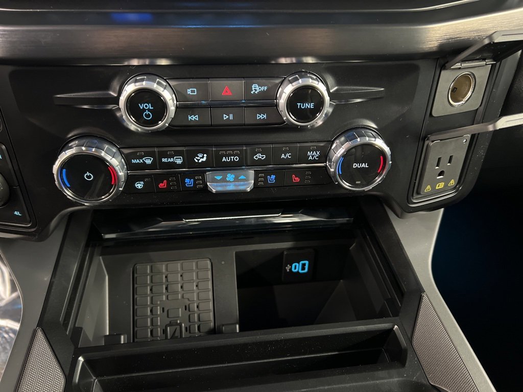 New 2026 Ford F350 Lariat w/ Black Appearance Package image 13