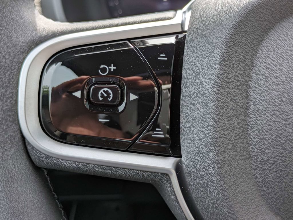 New 2026 Volvo XC90 B6 Ultra w/ Protection Package AWD/4WD image 29