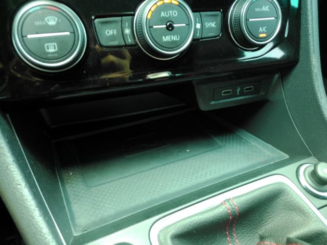Used 2023 Volkswagen Jetta GLI Autobahn FWD image 46