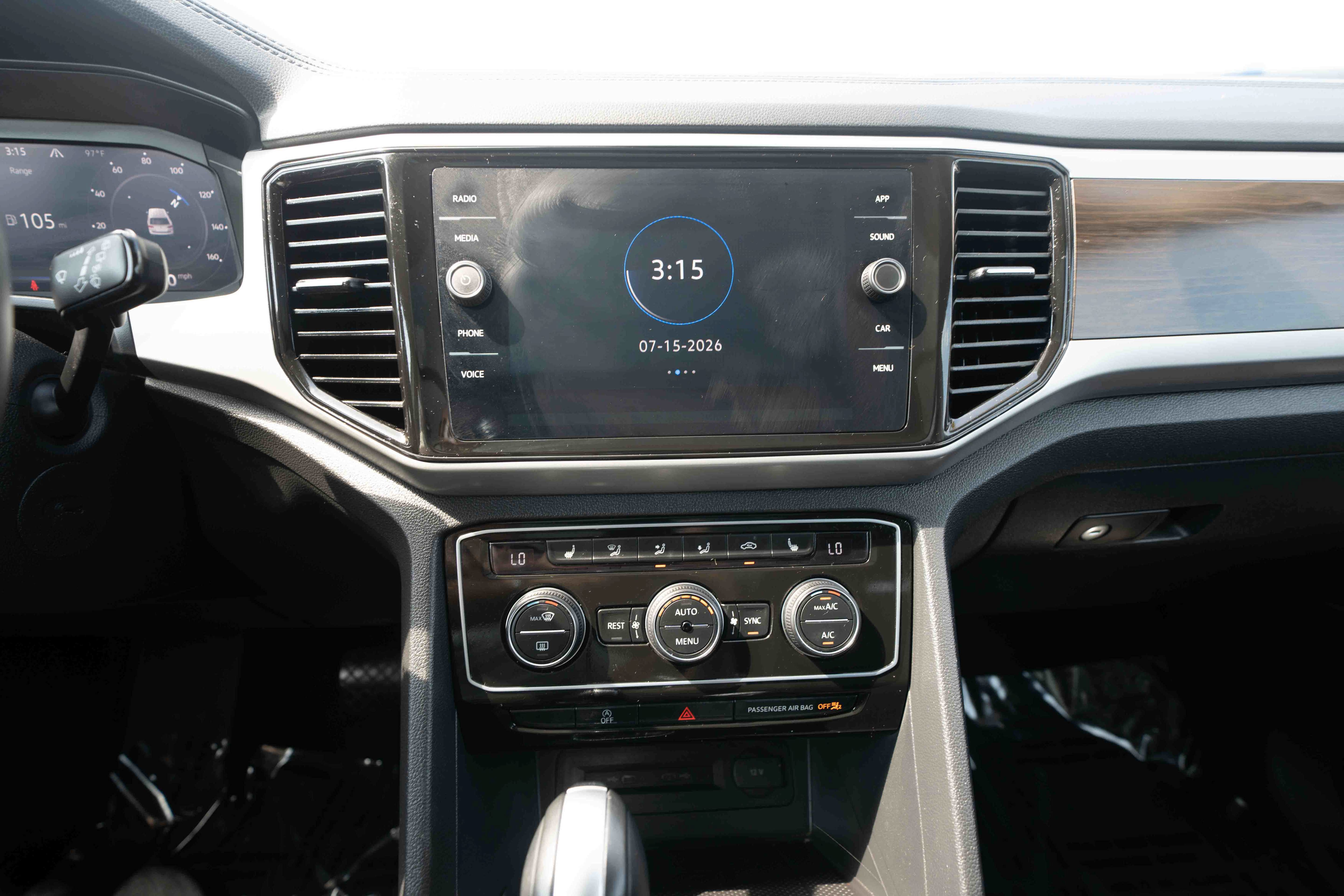 Used 2023 Volkswagen Atlas SE w/ Panoramic Sunroof Package AWD/4WD image 17