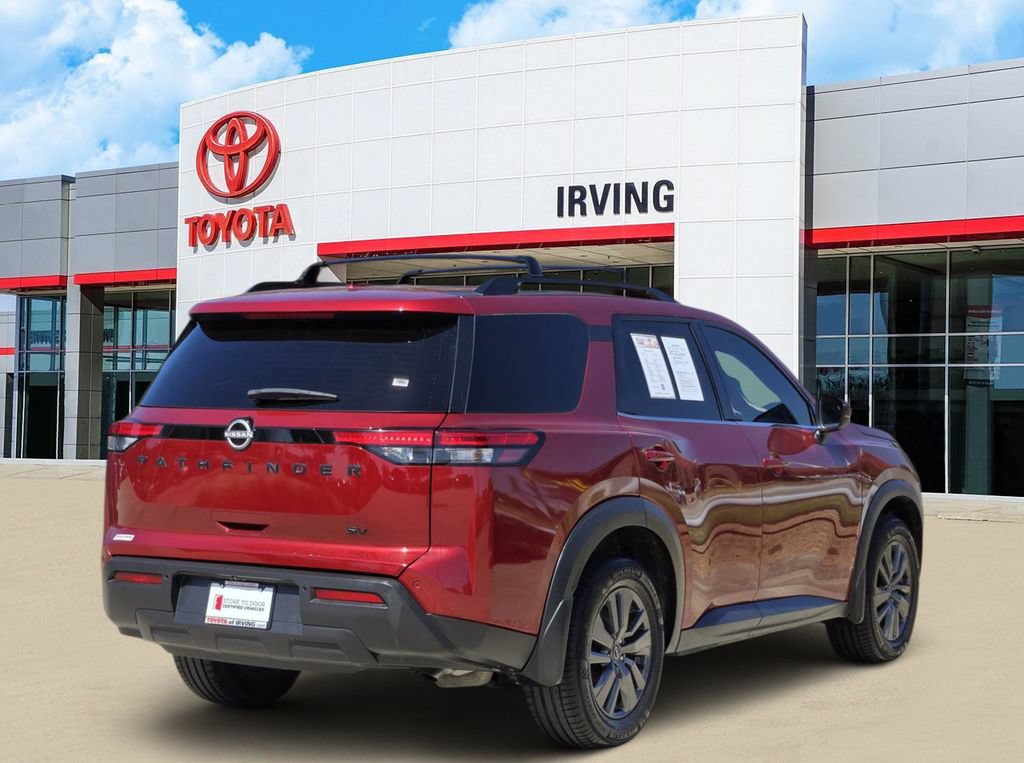 Used 2022 Nissan Pathfinder SV w/ SV Black Package FWD image 4