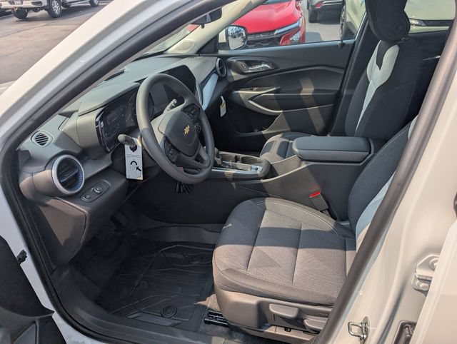 New 2026 Chevrolet Trax LS w/ LS Convenience Package FWD image 13