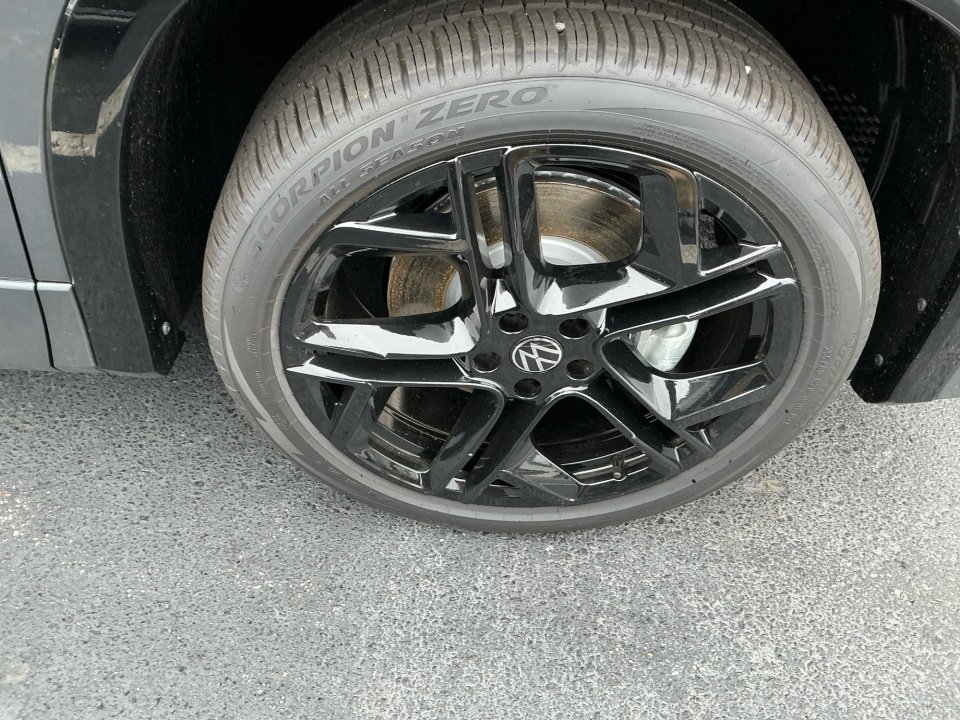 New 2026 Volkswagen Tiguan SE R-Line AWD/4WD image 24