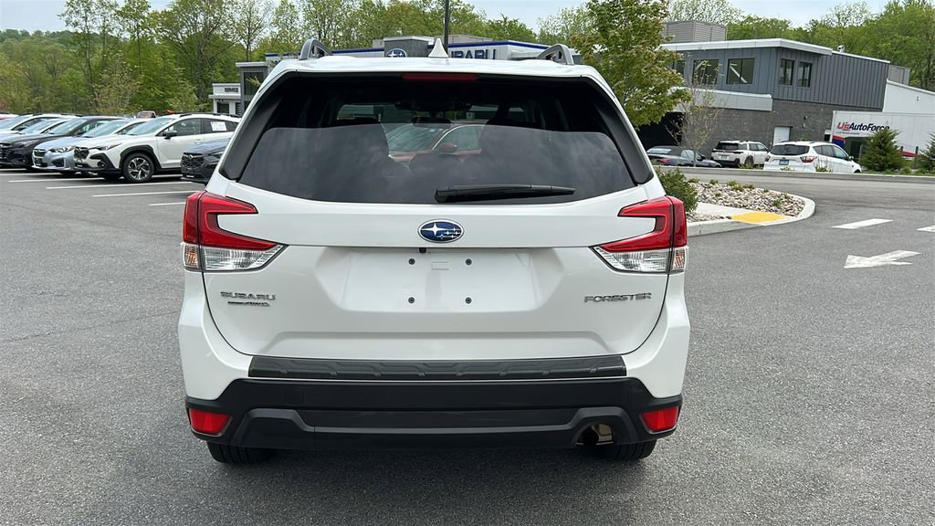 Certified 2022 Subaru Forester Premium AWD/4WD image 5