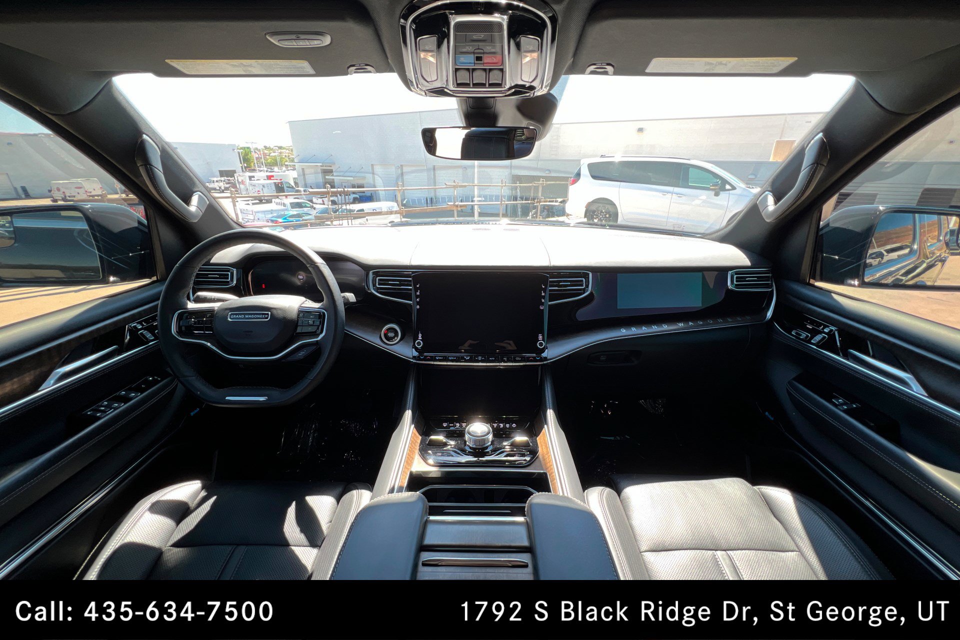 Used 2023 Jeep Grand Wagoneer L 4WD w/ Flexible Seating Group image 9