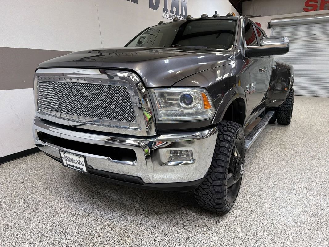 Used 2014 RAM 3500 Laramie w/ Convenience Group AWD/4WD image 3