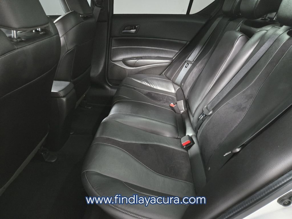 Used 2019 Acura ILX FWD image 16