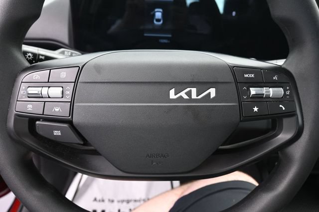 Used 2025 Kia K4 FWD image 35
