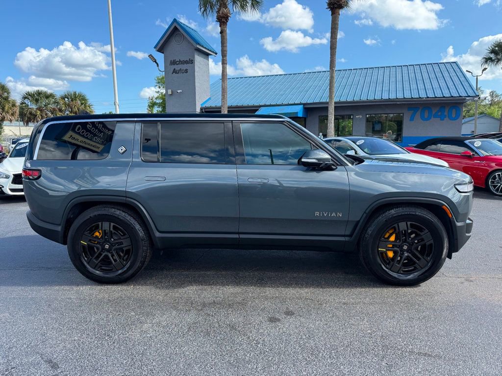 Used 2023 Rivian R1S Adventure image 4