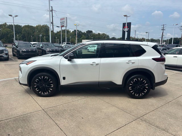 Used 2026 Nissan Rogue Dark Armor FWD image 4