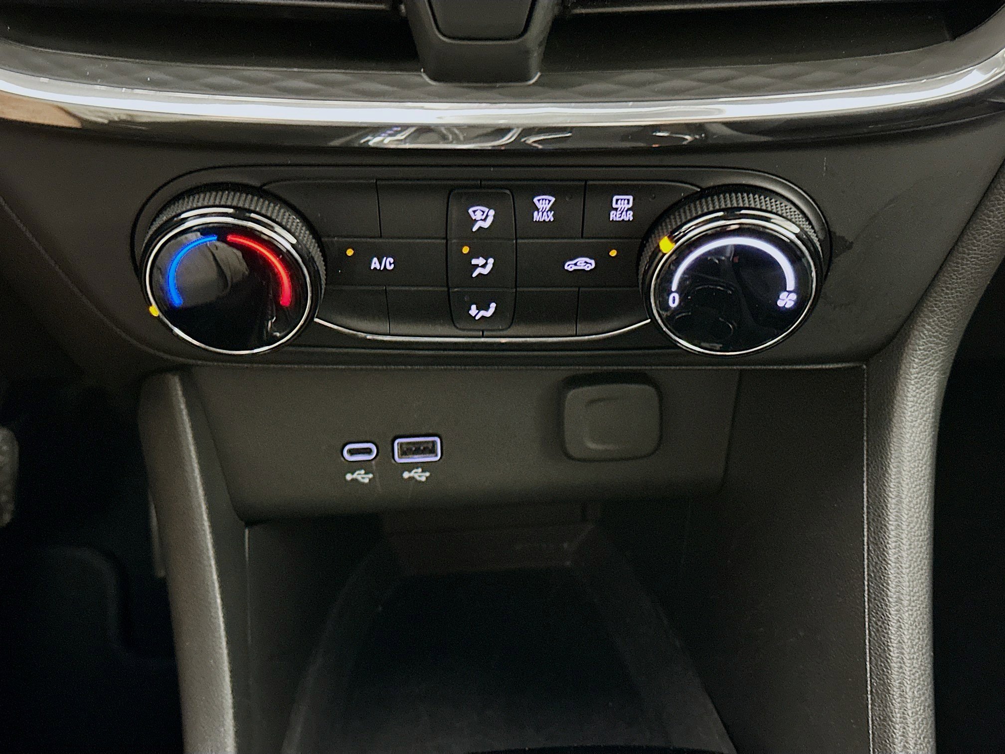 Used 2025 Buick Encore GX Preferred image 23