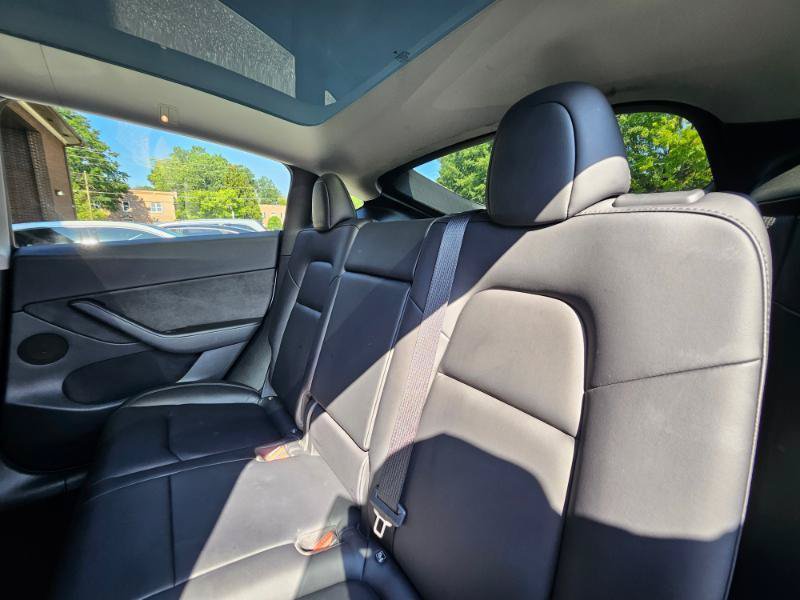 Used 2022 Tesla Model Y Long Range AWD/4WD image 63