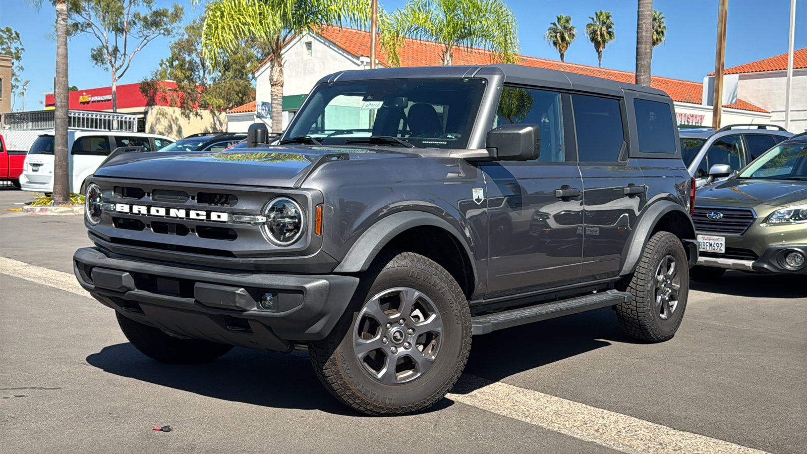 Used 2023 Ford Bronco 4-Door AWD/4WD image 2