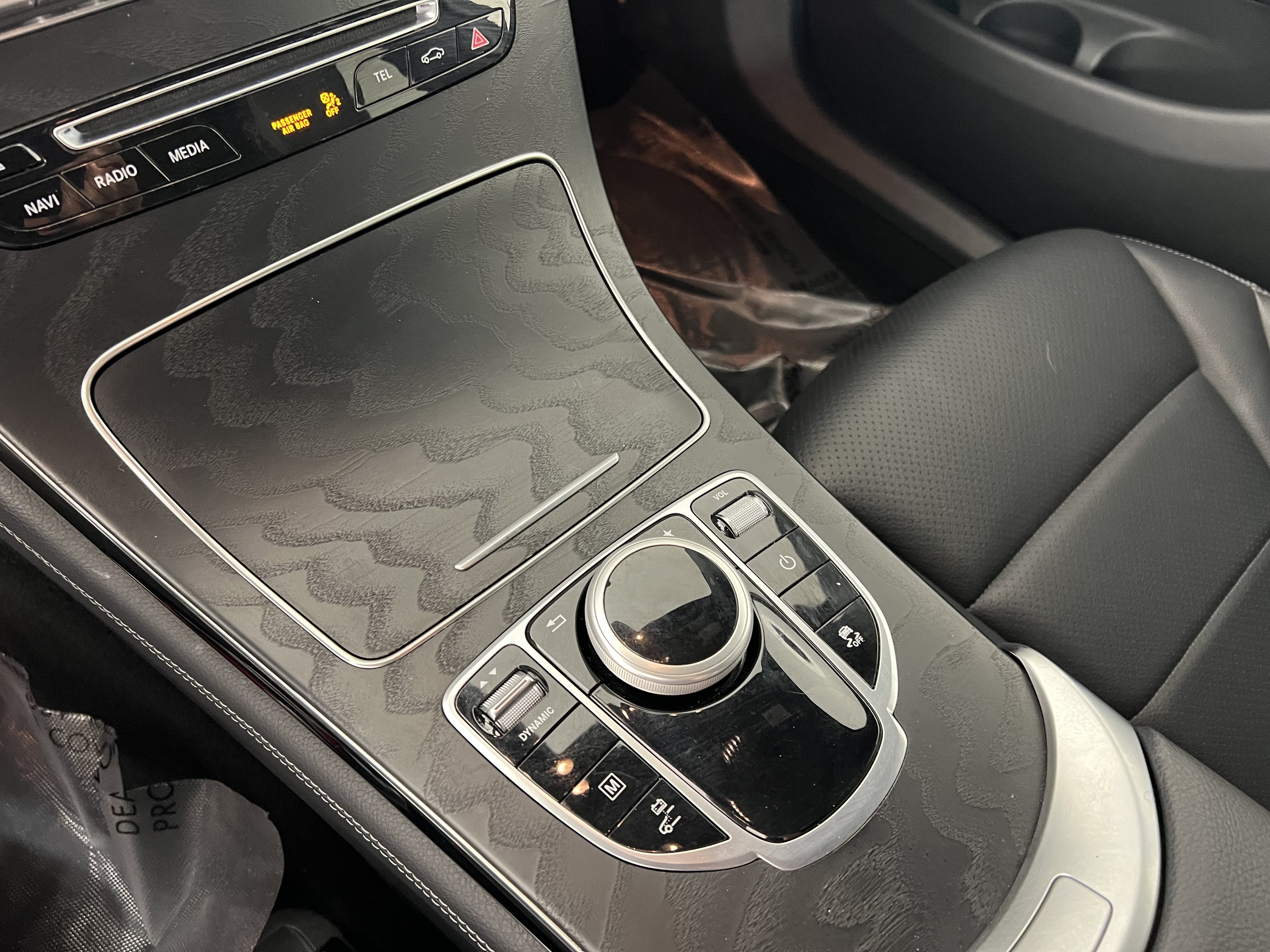 Used 2019 Mercedes-Benz GLC 350e 4MATIC image 33