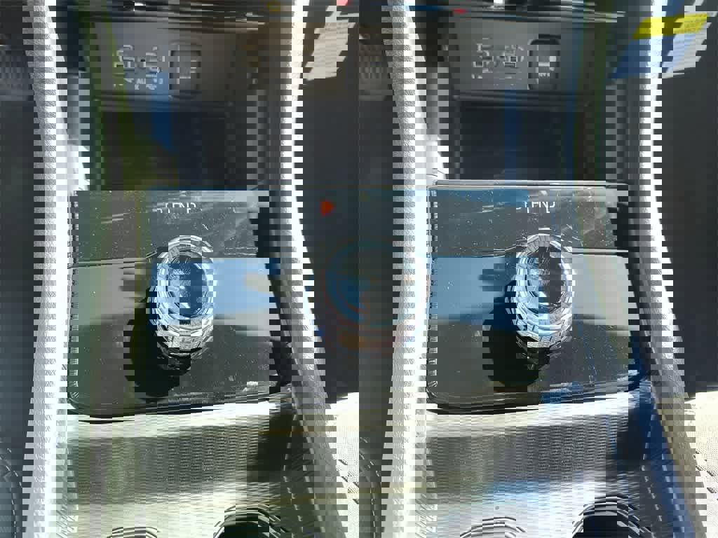 New 2025 Jeep Grand Cherokee Laredo X w/ Luxury Tech Group I image 19