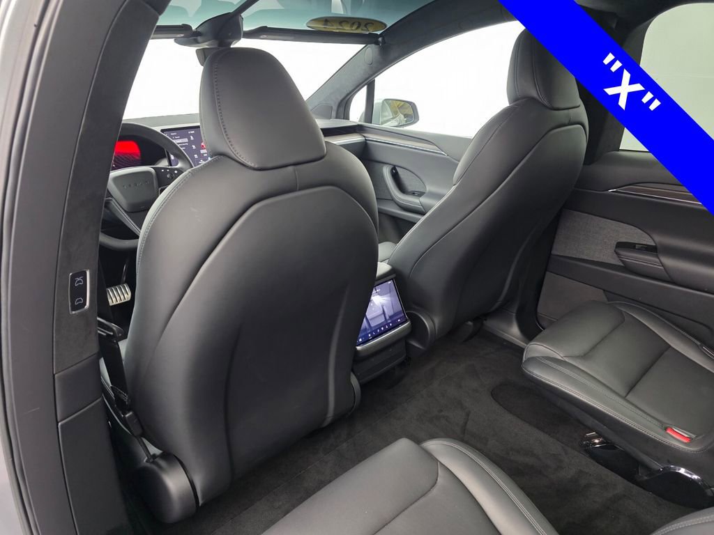 Used 2024 Tesla Model X image 15