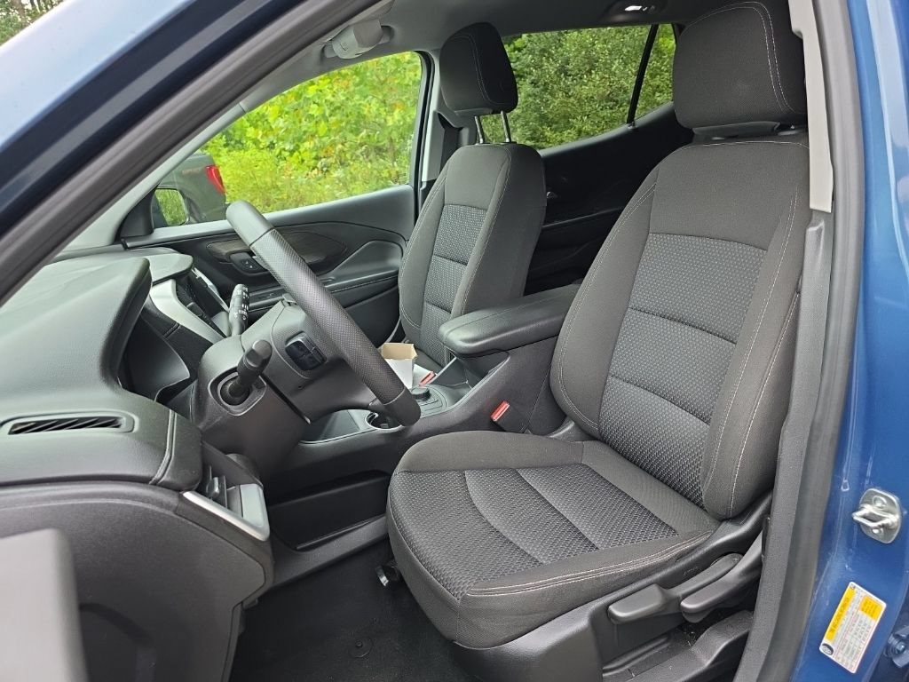 Used 2024 GMC Terrain SLE AWD/4WD image 4