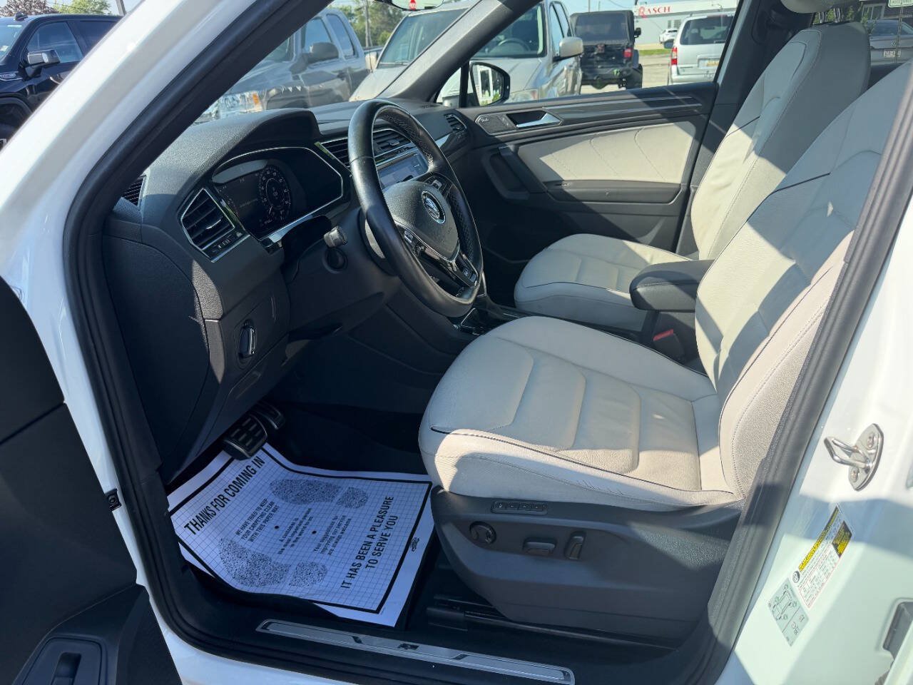 Used 2019 Volkswagen Tiguan SEL Premium R-Line AWD/4WD image 10