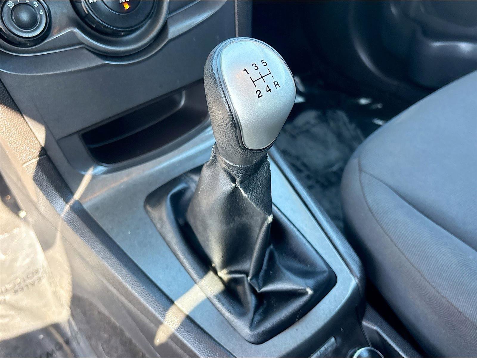 Used 2015 Ford Fiesta S image 15