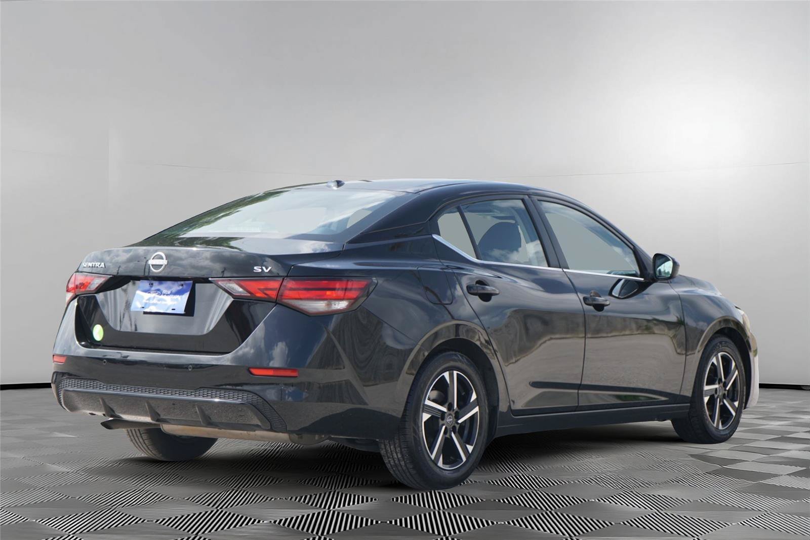 Used 2024 Nissan Sentra SV FWD image 5
