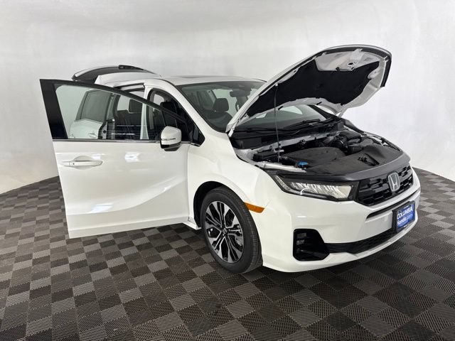 Certified 2026 Honda Odyssey Elite image 16