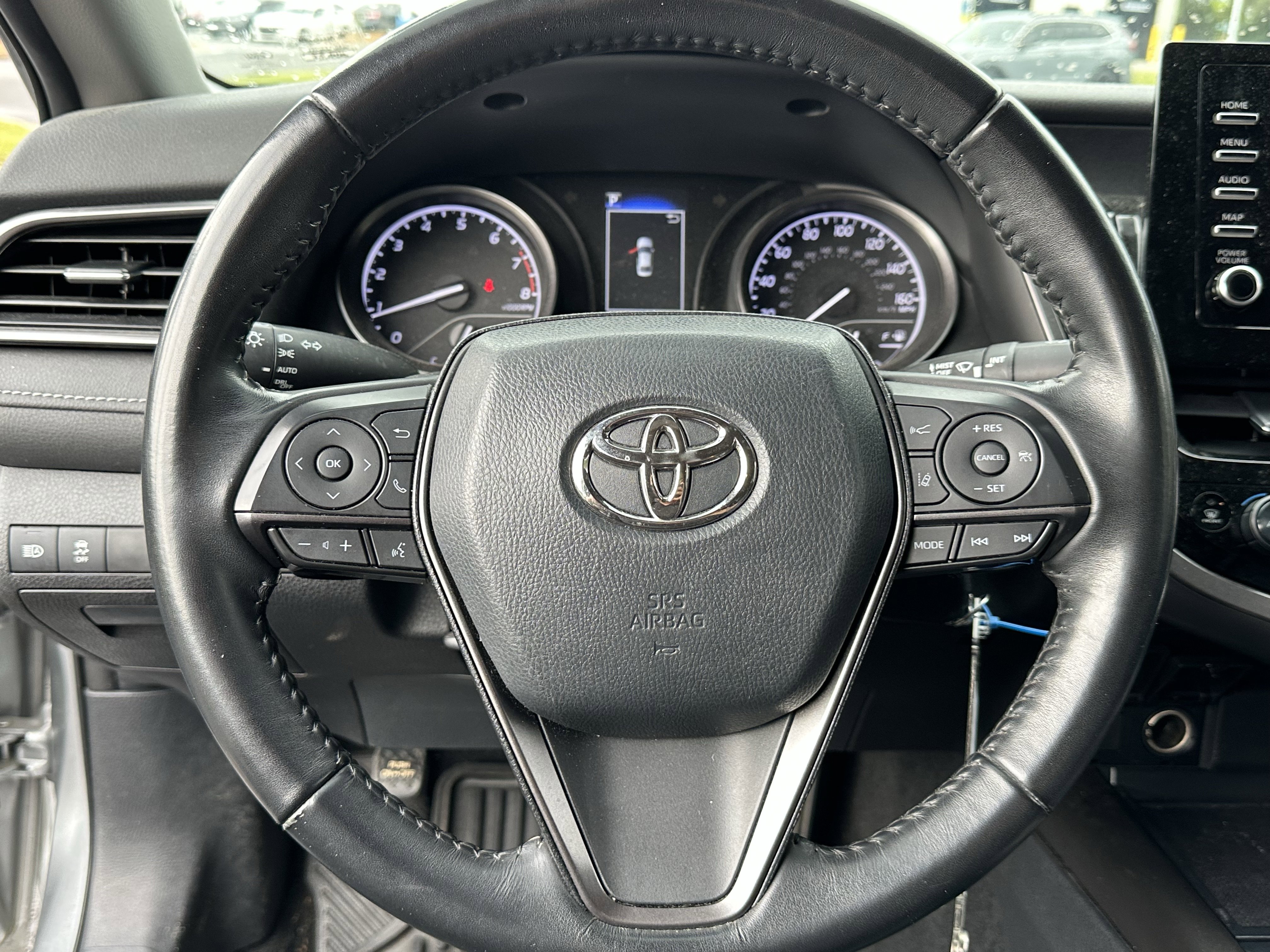 Used 2022 Toyota Camry SE w/ Carpet Mat Package (TMS) FWD image 6