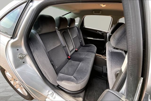 Used 2011 Chevrolet Impala LT FWD image 16