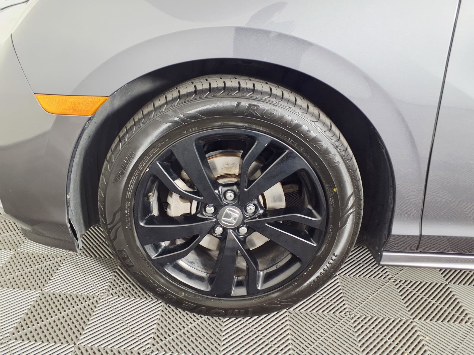 Used 2023 Honda Odyssey Touring image 7