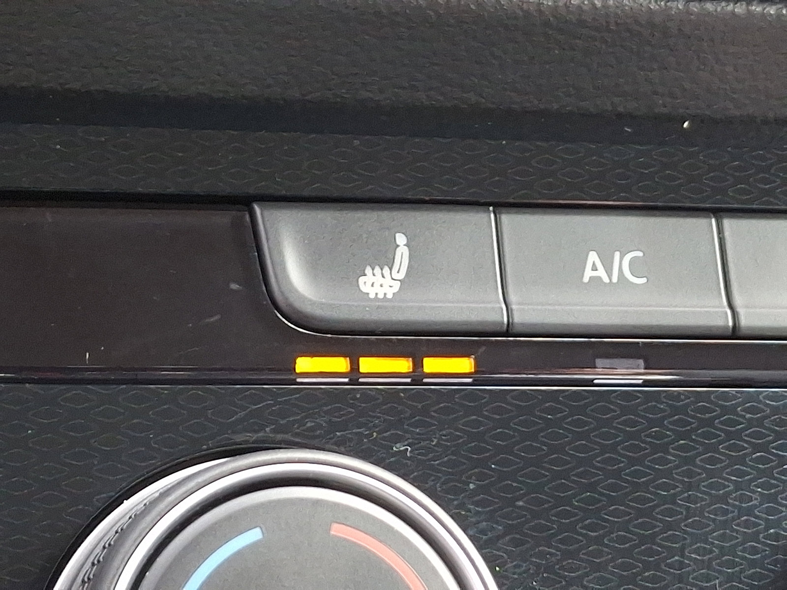 Certified 2025 Volkswagen Taos S image 23