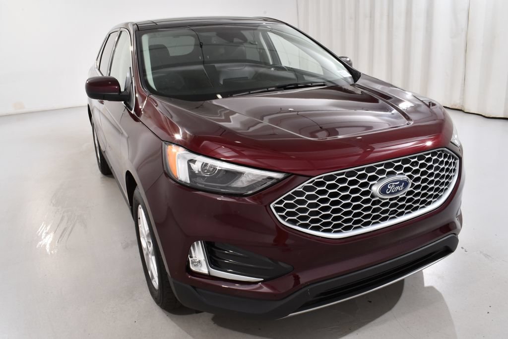 Used 2024 Ford Edge SEL w/ Convenience Package AWD/4WD image 4