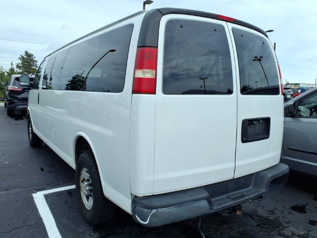 Used 2015 Chevrolet Express 3500 LT w/ LT Preferred Equipment Group RWD image 6
