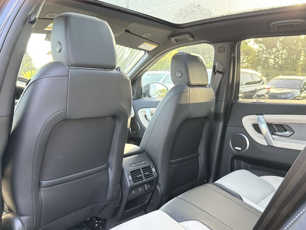 New 2026 Land Rover Discovery Sport Landmark AWD/4WD image 11