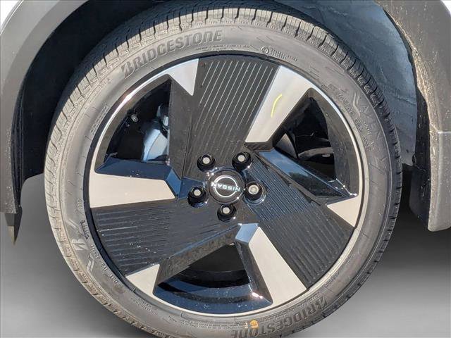 New 2026 Nissan Kicks SR image 9