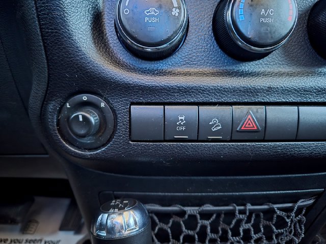 Used 2017 Jeep Wrangler Unlimited Sport w/ Quick Order Package 24S AWD/4WD image 25