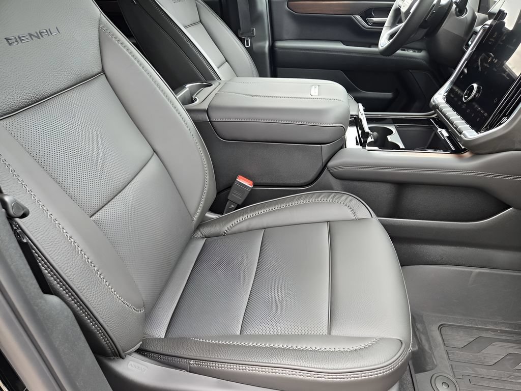New 2026 GMC Yukon Denali w/ Advanced Technology Package AWD/4WD image 11