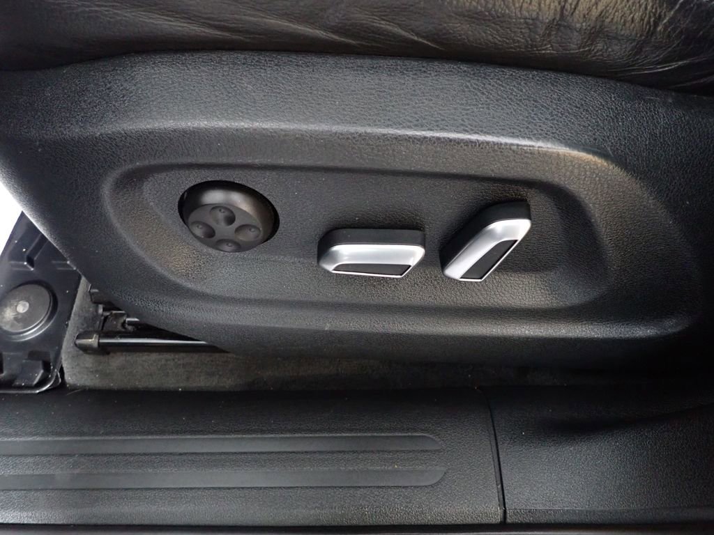 Used 2015 Audi Q5 3.0T Premium Plus w/ Technology Package image 24