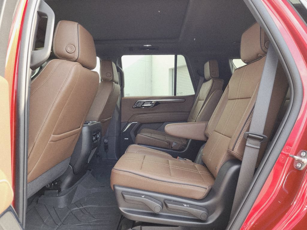 Used 2025 Chevrolet Tahoe High Country AWD/4WD image 20