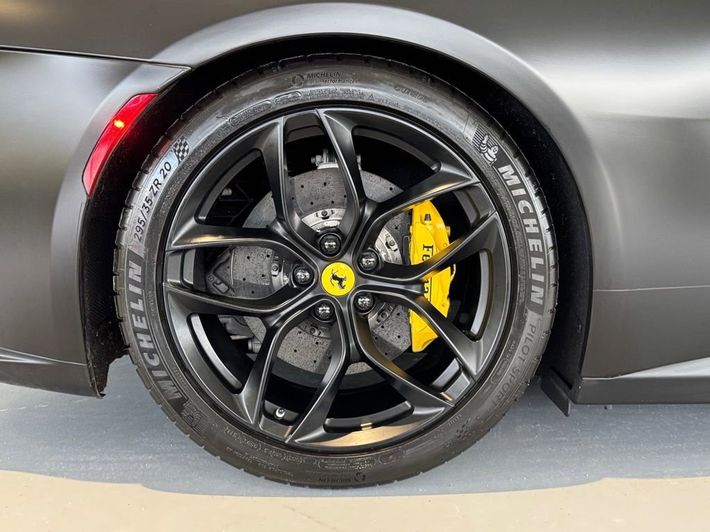 Used 2018 Ferrari GTC4Lusso T image 17