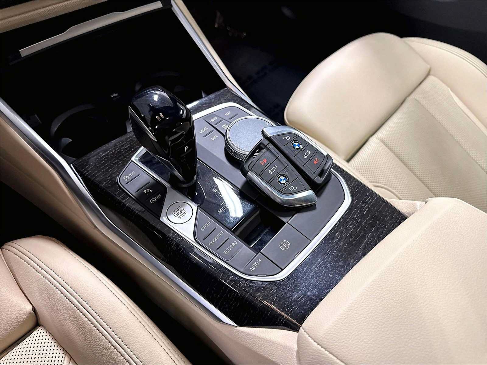 Used 2022 BMW 330i Sedan w/ Premium Package RWD image 39