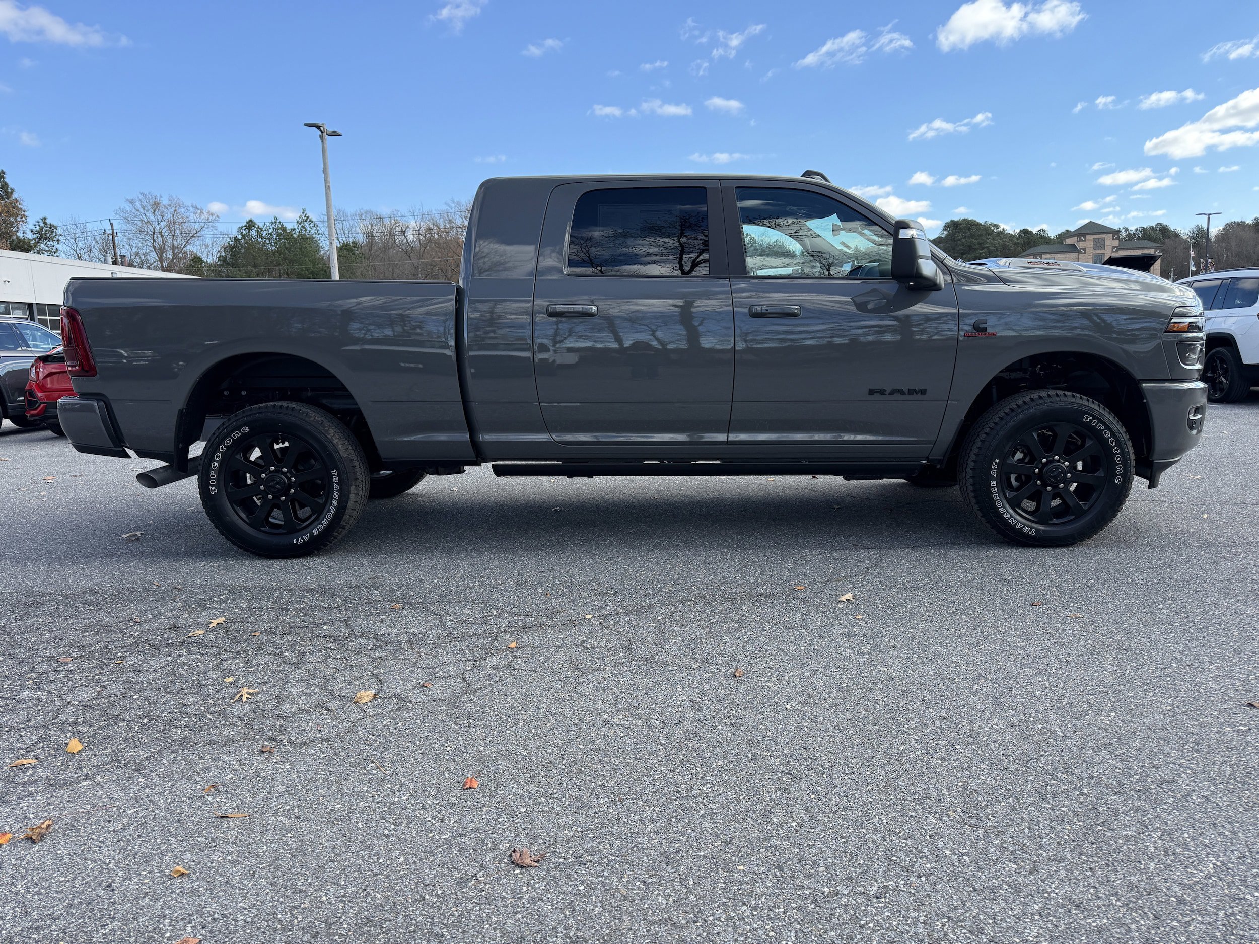 New 2026 RAM 2500 Laramie AWD/4WD image 9