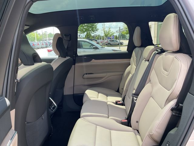 New 2026 Volvo EX90 Plus RWD image 19