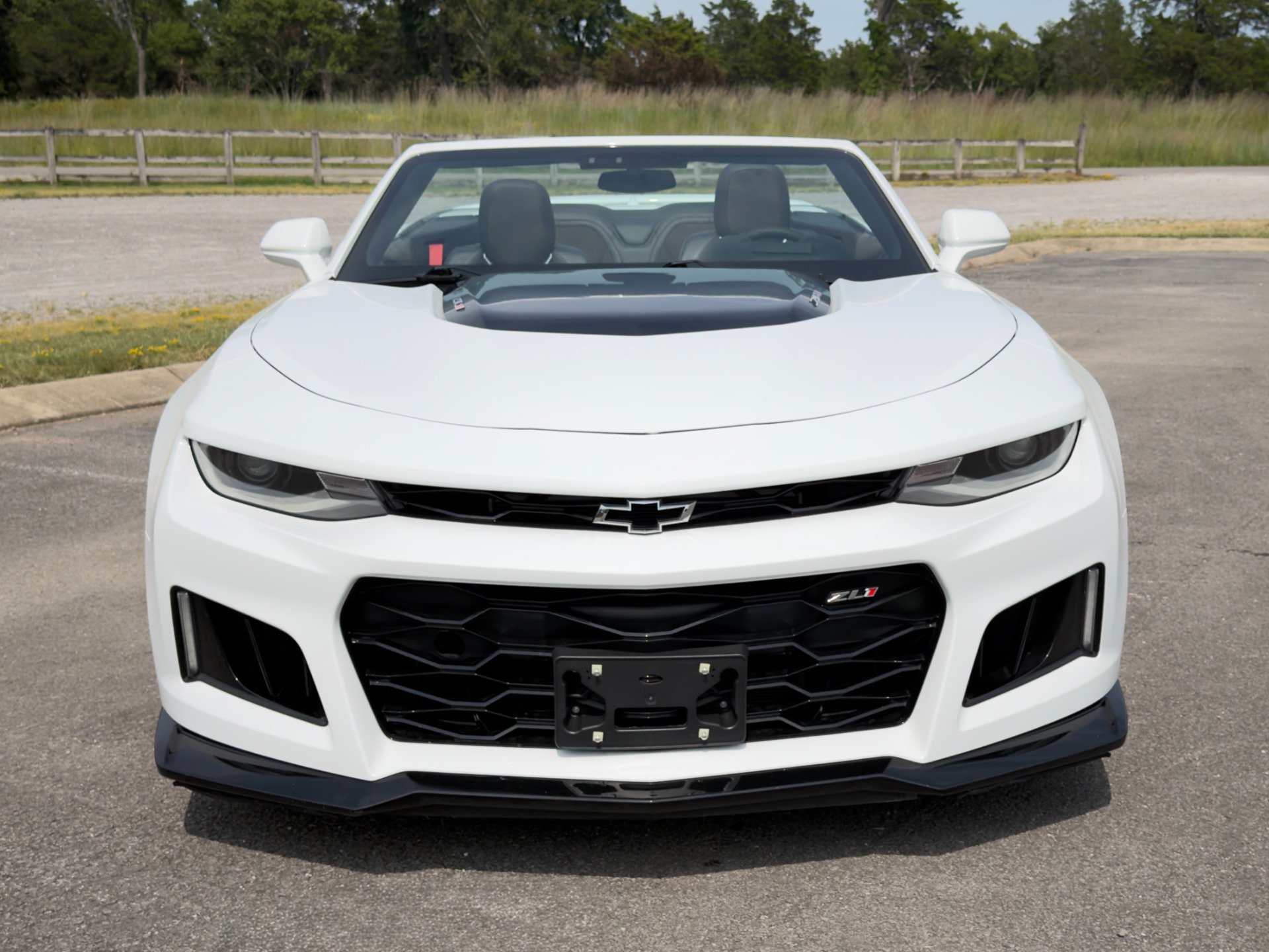 Used 2017 Chevrolet Camaro ZL1 RWD image 6