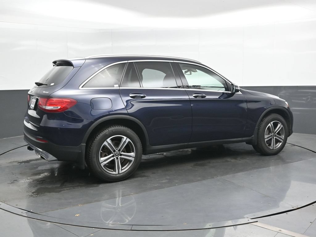 Used 2019 Mercedes-Benz GLC 300 4MATIC image 3