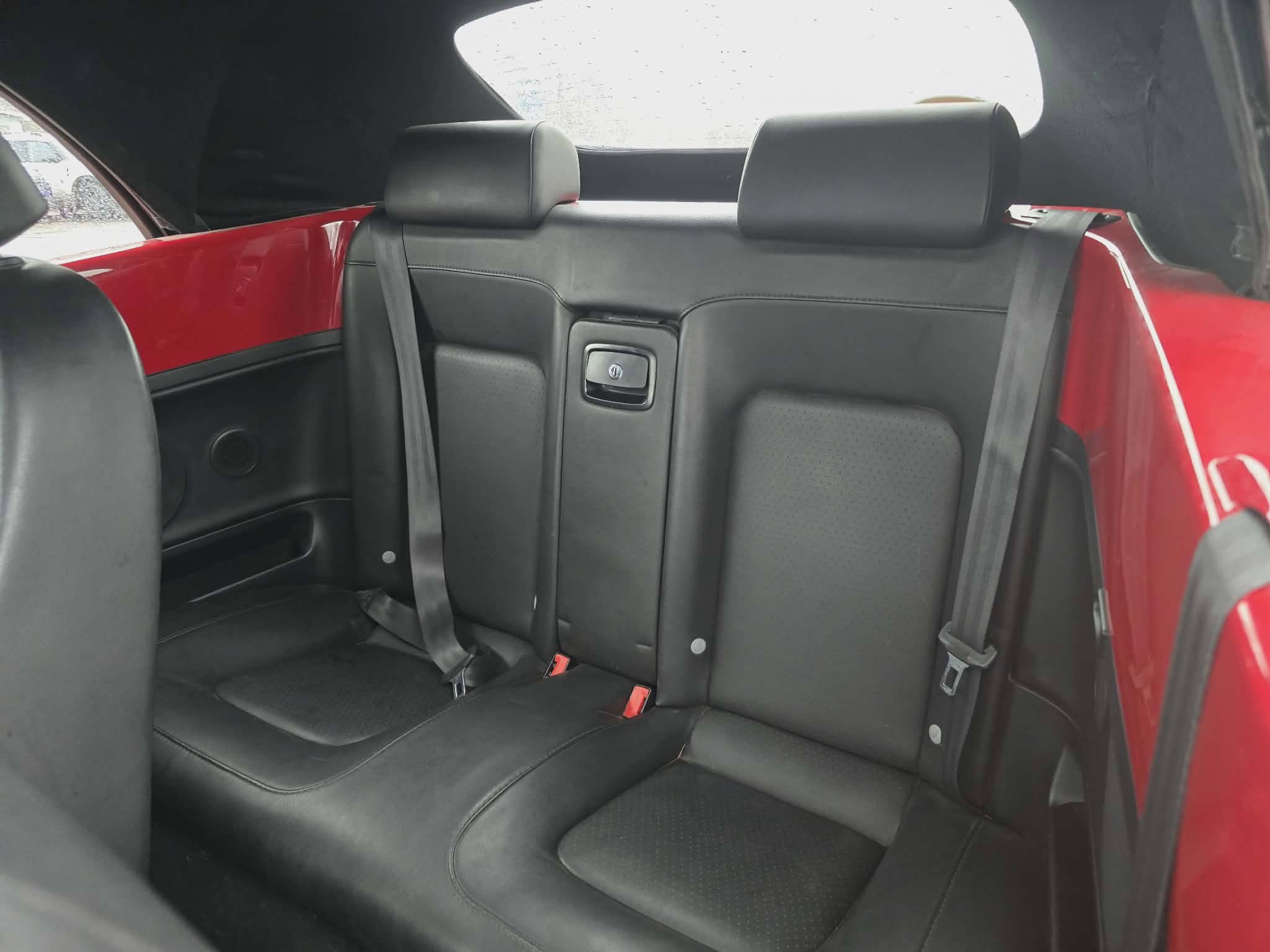 Used 2009 Volkswagen Beetle S image 12