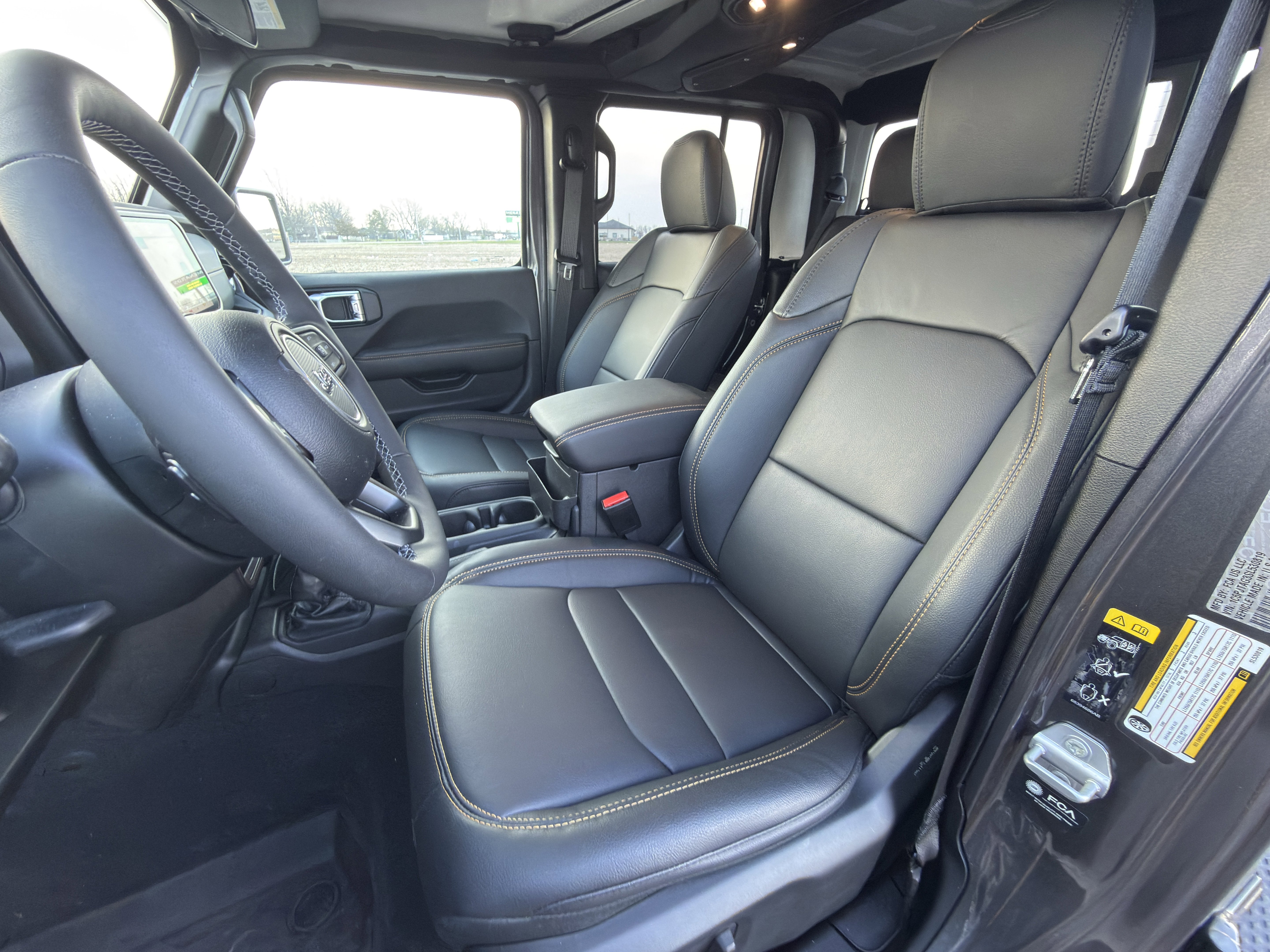 Used 2025 Jeep Gladiator Sport image 9