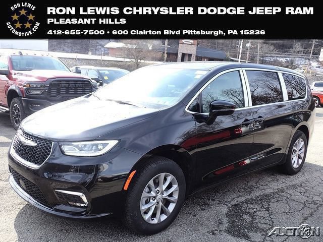 New 2026 Chrysler Pacifica Select