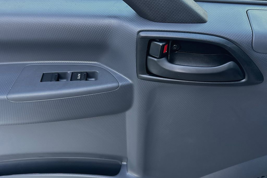 Used 2024 Isuzu NPR RWD image 8